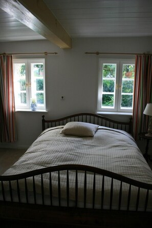 2 bedrooms, iron/ironing board, travel crib, free WiFi