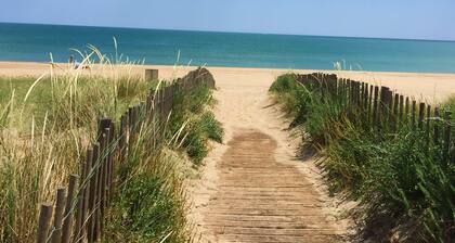 Välillä Étang ja viiniköynnösten. Meri, dyynit ranta, pyörätietä, uima-allas, ilmastointi, internet