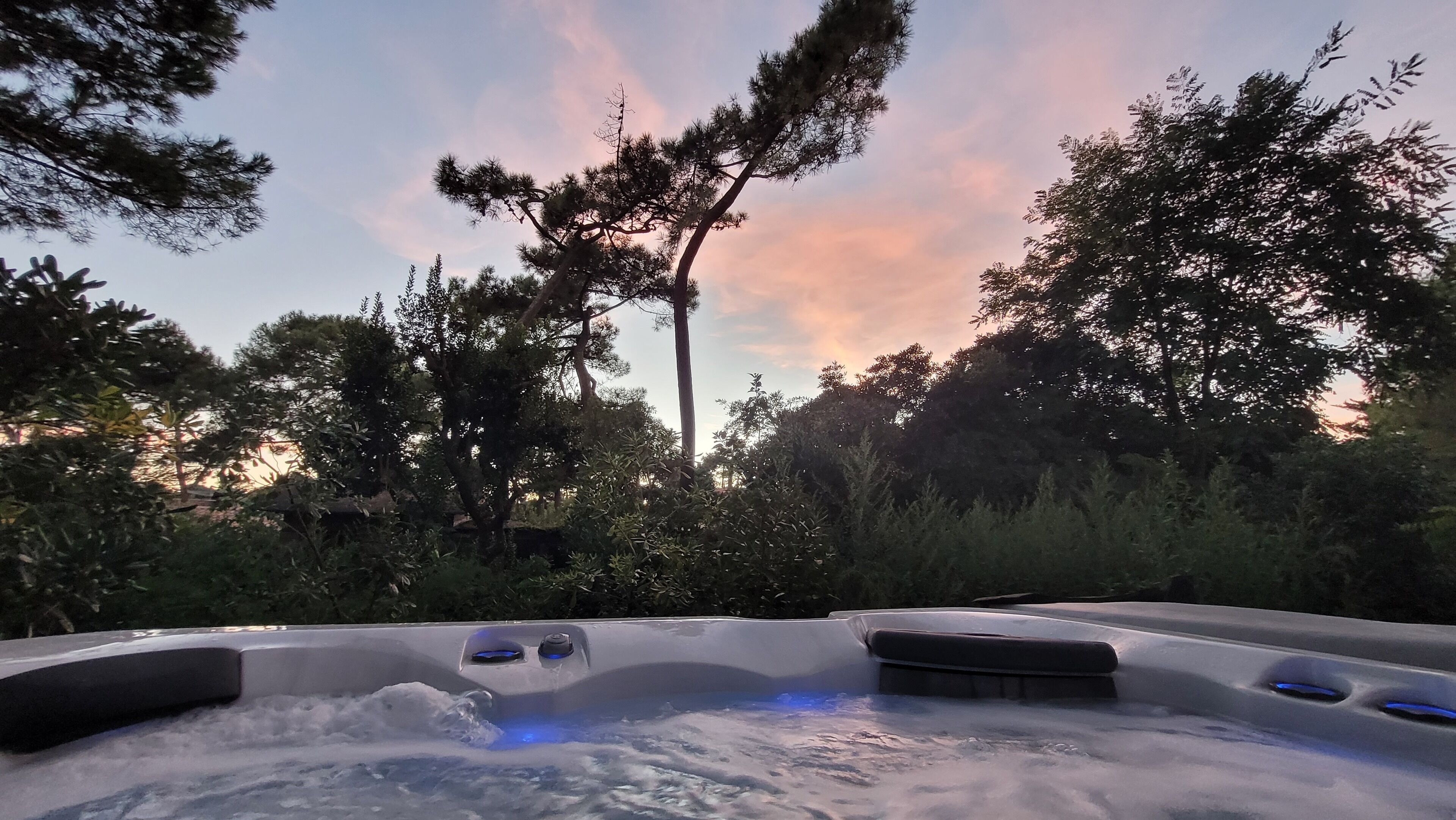 Bain à remous extérieur
