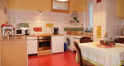 Lovingly restored apartment in the middle of the city for 2 people.