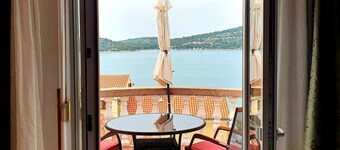 MODERN APARTMAN - 4 TO 6 PERSONS WITH A STUNNING SEA VIEW