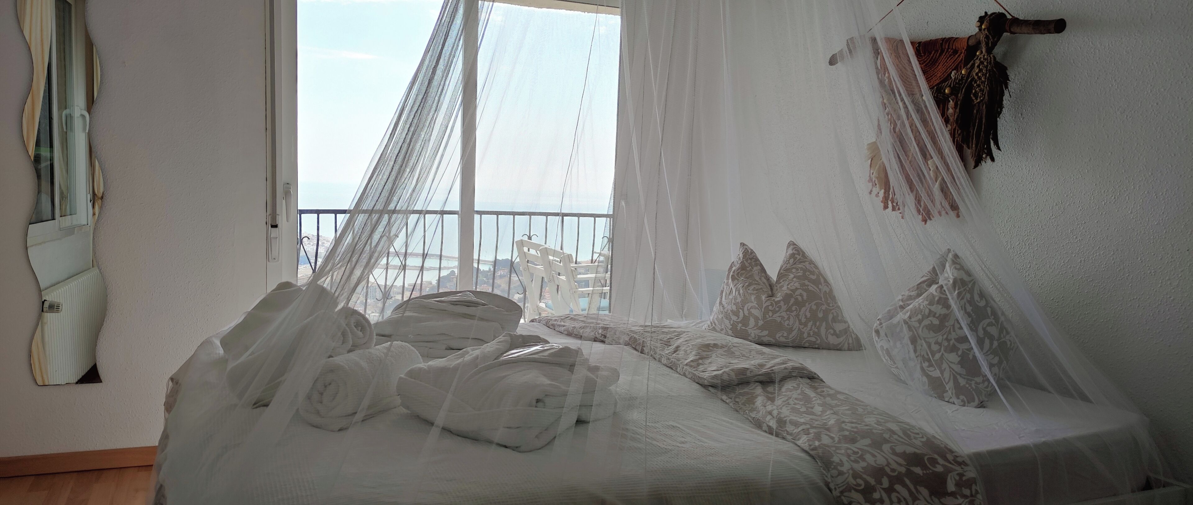 2 chambres, fer et planche à repasser, lit parapluie, Wi-Fi gratuit