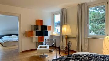 3 多间卧室、熨斗/熨衣板、WiFi、床单