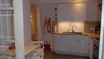 Fridge, oven, dishwasher, high chair