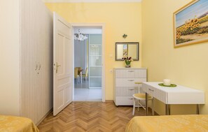 3 bedrooms, free WiFi, bed sheets