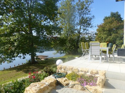 Vacation home on the Hohenfelden reservoir with its own jetty and rowing boat & electric motor