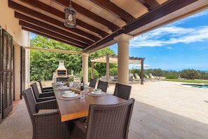 Outdoor dining - Villa Gran Vista - close to Playa de Muro (Muro)