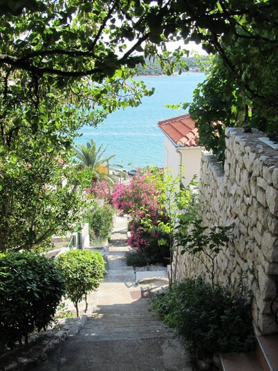 Luxury apartment with panoramic sea view in Tisno, only 100 steps to the sea 