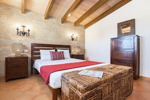 4 Schlafzimmer, Bügeleisen/Bügelbrett, WLAN, Bettwäsche