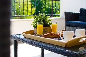 Outdoor dining -  Ideal for family holidays in traditional and quiet location (Pićan)