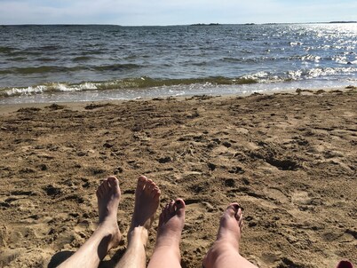 Cottage on the lake with boat, fiber optic internet, satellite TV, dishwasher, oven...