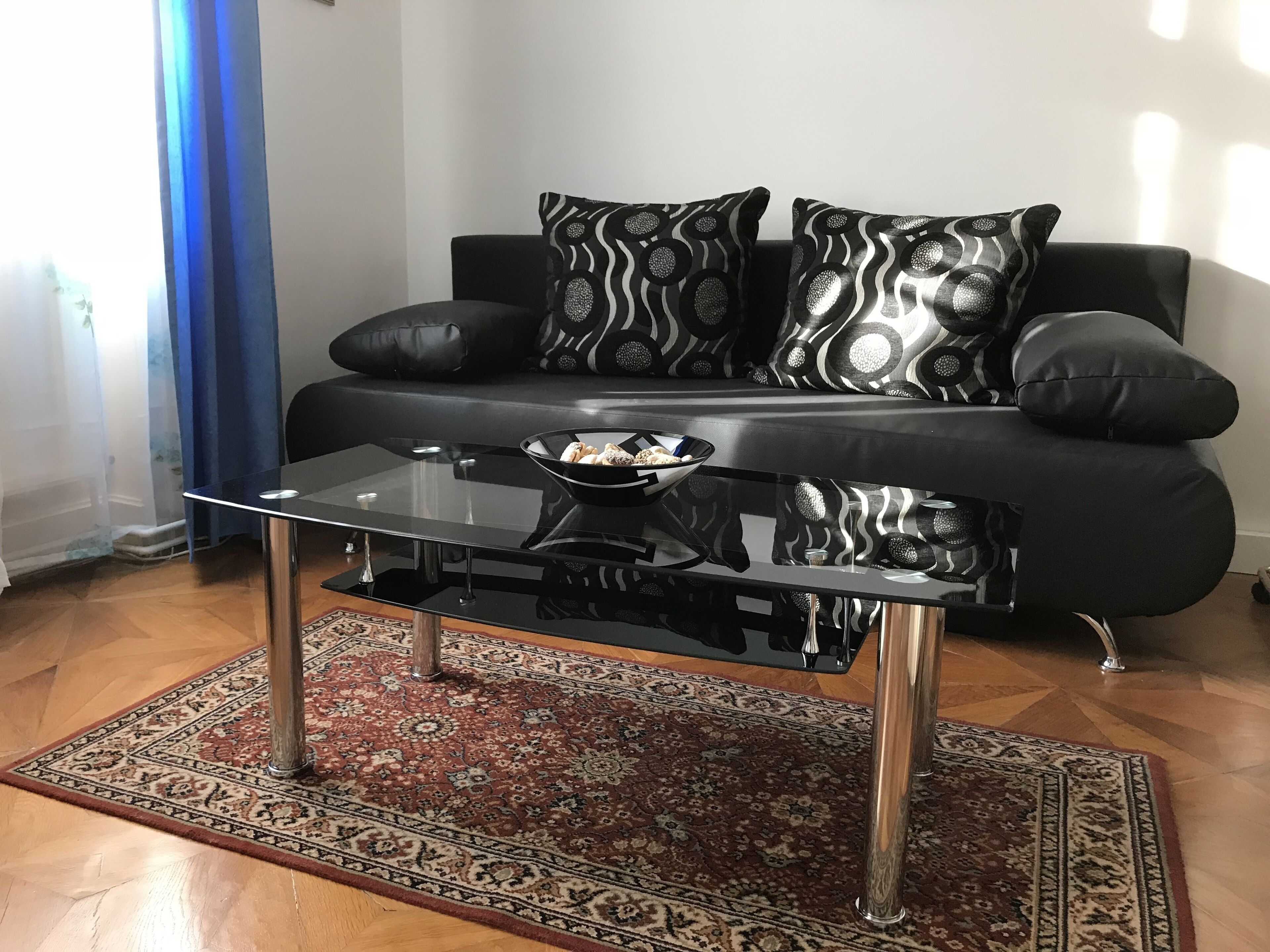 Fernseher, Kamin, DVD-Player, Tischtennisplatte