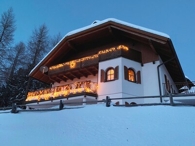 Exclusive vacation apartment with a sauna and fireplace