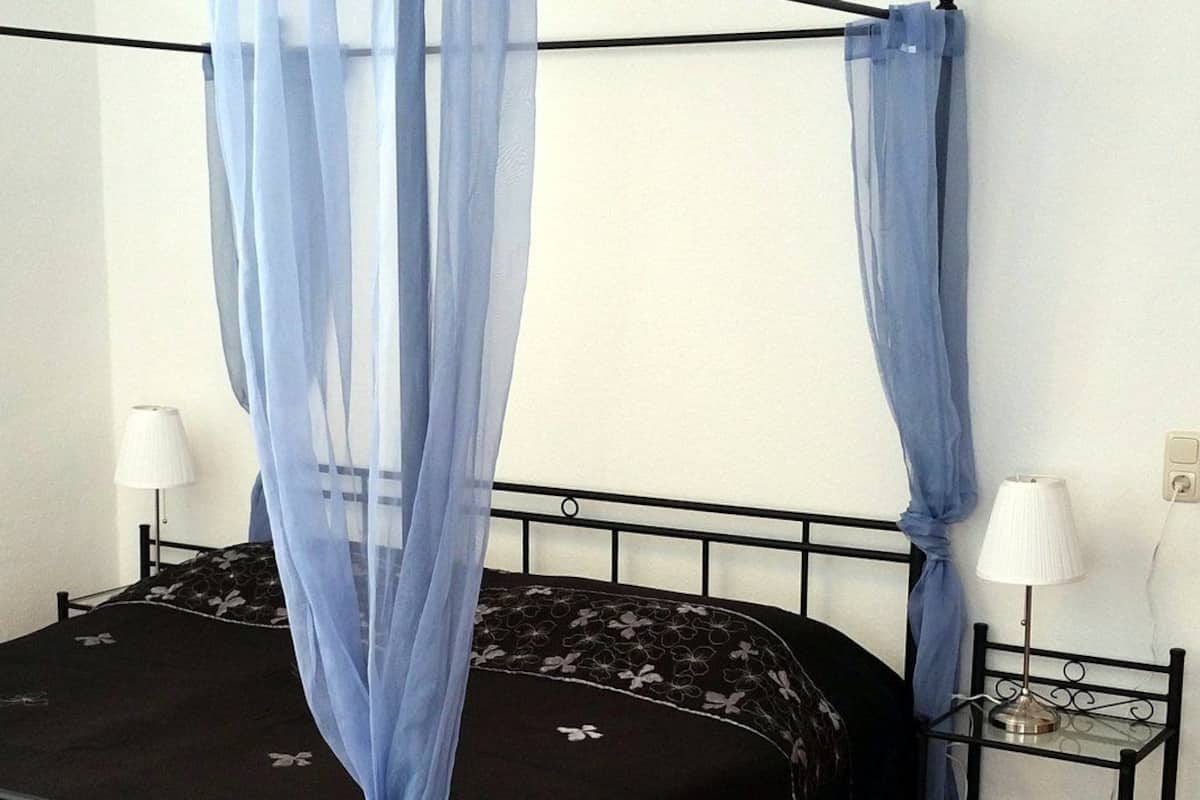 Departamento, 2 habitaciones (Fewo 1) | Tabla de planchar con plancha, wifi gratis y decoración personalizada