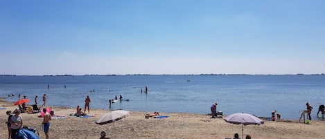 Vlak bij het strand