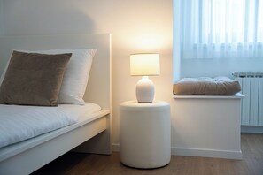 6 slaapkamers, een strijkplank/strijkijzer, wifi, beddengoed