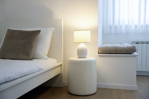 6 makuuhuonetta, silitysrauta/-lauta, Wi-Fi, vuodevaatteet