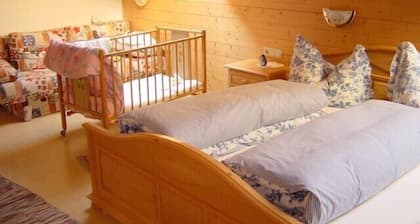 Große Ferienwohnung (96 m²) mit Balkon