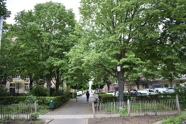 Römerstraße mit Blick Richtung Süden und Wohnungsadresse