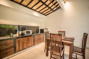 Villa, 2 Bedrooms, Garden View | Private kitchenette | Fridge, stovetop, cookware/dishes/utensils - Sujaya Villas (Ubud)