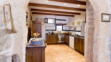 Réfrigérateur, micro-ondes, four, lave-vaisselle