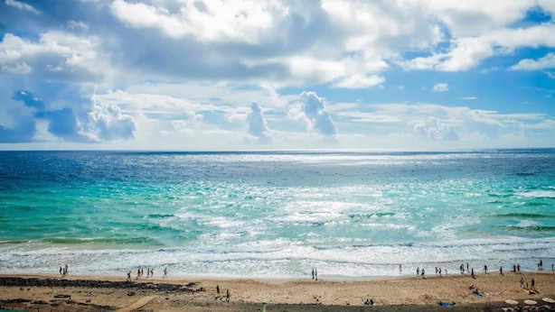 A beach with clear skies and calm waters. - Jandia Mar 2 (Morro Jable)