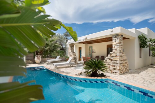 Villa Pardiso1, privater Pool+Garten, 2 BĂ€der, ruhige Idyllische Anlage 5 Villen