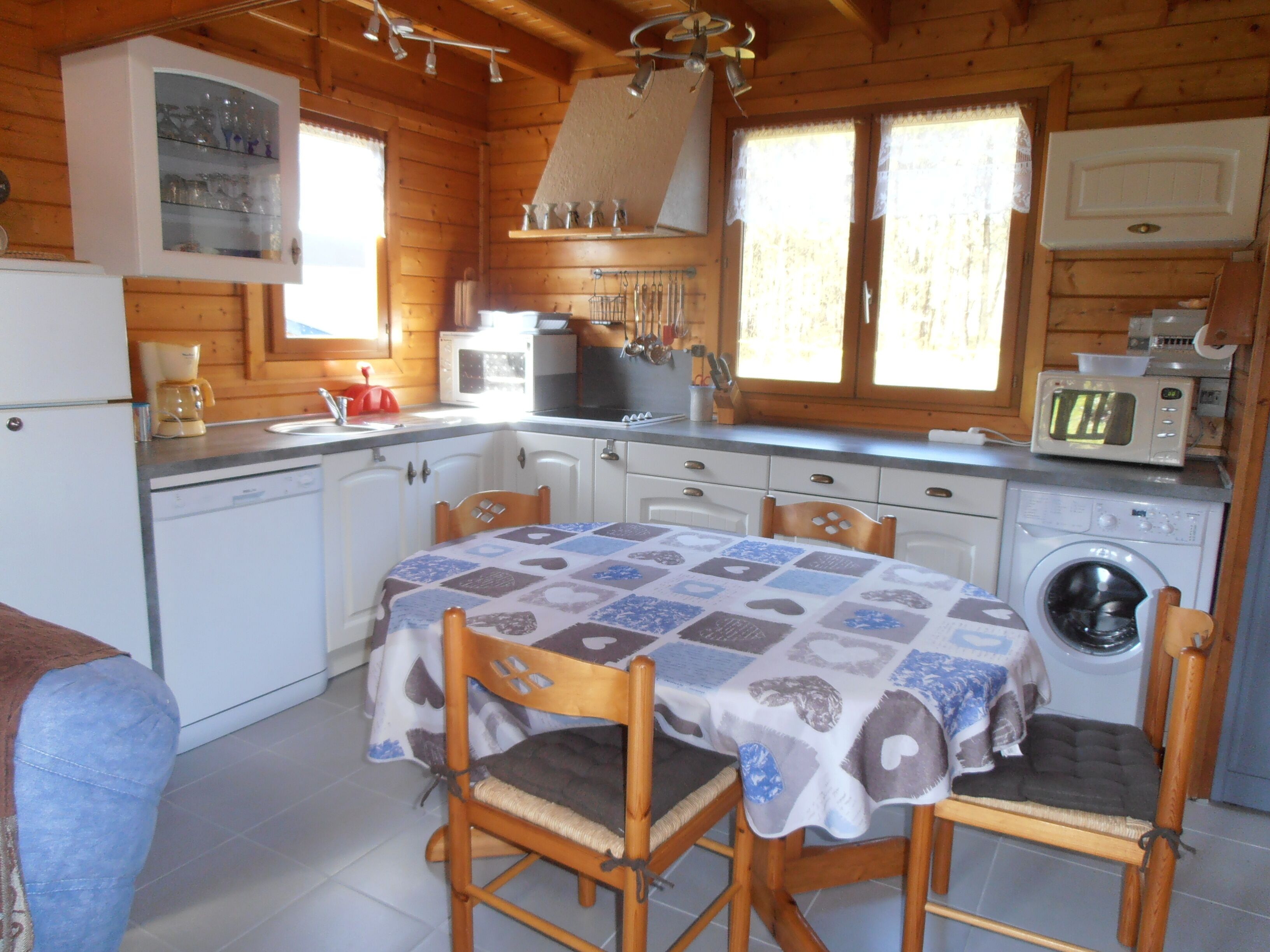 Cozy wooden house in a quiet forest location - pure relaxation in nature