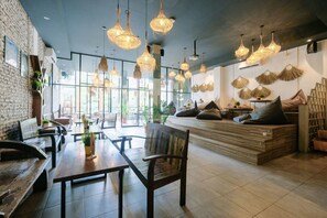 Restaurant - Lopi Hotel (Makassar)
