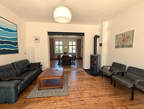 Fireplace, books, video library, stereo