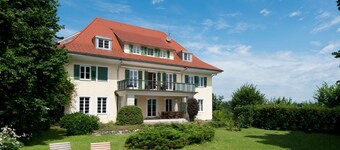 Villa Hoyerberg vacation apartment - special villa apartment with garden and view
