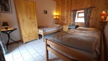 2 Schlafzimmer, Bügeleisen/Bügelbrett, kostenloses WLAN, Bettwäsche