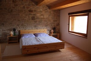 2 bedrooms, in-room safe, iron/ironing board, travel crib