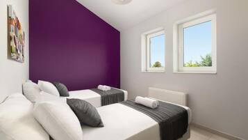 4 bedrooms, soundproofing, iron/ironing board, free WiFi