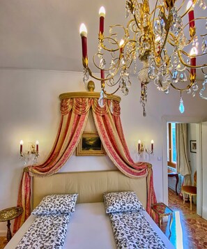 2 Schlafzimmer, Schreibtisch, Bügeleisen/Bügelbrett, WLAN