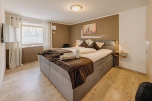 2 chambres, lit parapluie, Wi-Fi gratuit, draps fournis