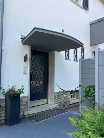 Charming 2-room apartment near the center / 2nd floor (in a 2-family house)