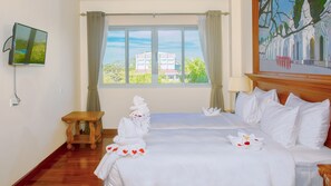 In-room safe, desk, soundproofing, iron/ironing board - Sunset Palace View Suites (Mandalay)