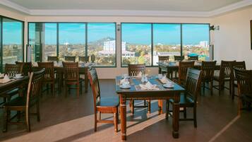 بار (في المنشاة)