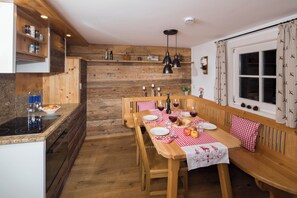 Dining - Chalet Radern - Your Chalet on the sunny side of Gastein (Badgastein)