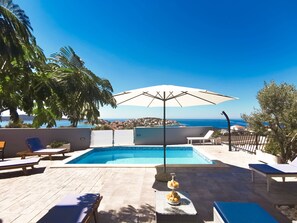 Indoor pool - An oasis of tranquility with beautiful ocean views (Sevid)