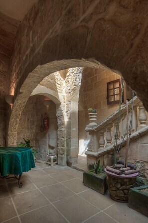 Interior - Casa Barone - Farmhouse full of character in Victoria on Gozo (Victoria)