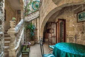 Interior - Casa Barone - Farmhouse full of character in Victoria on Gozo (Victoria)