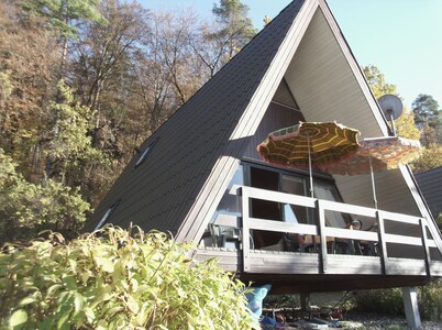 Enjoyment of nature: Holiday house Kratzmühlsee am Wald, sunny, with panoramic view, swimming lake