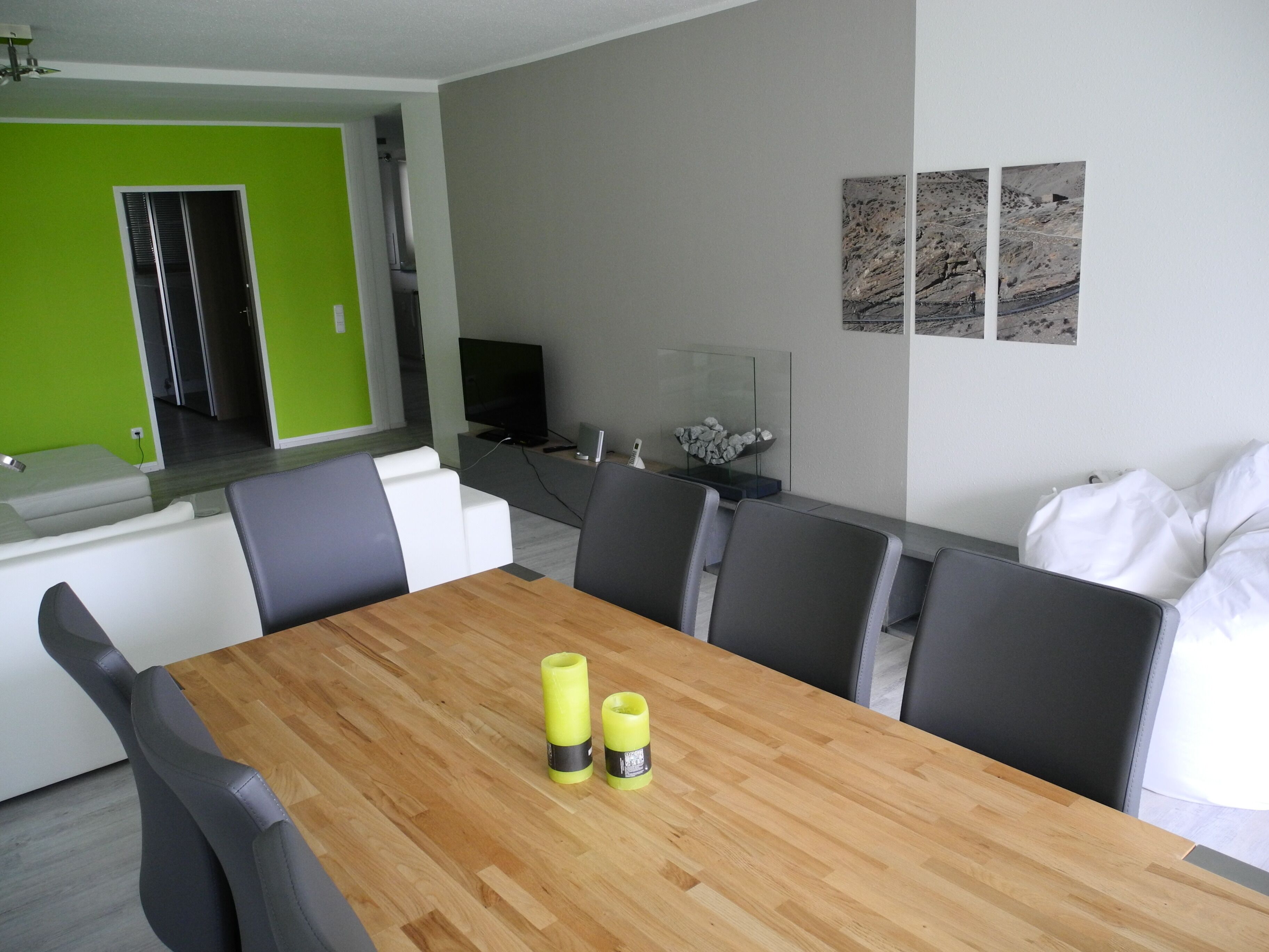 Modern, spacious and quiet apartment with swimming pool, sauna