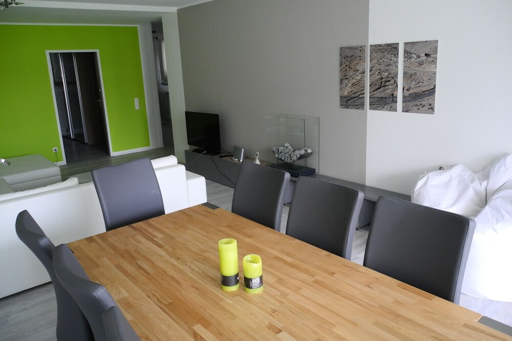 Modern, spacious and quiet apartment with swimming pool, sauna