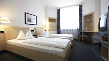 1 bedroom, in-room safe, desk, WiFi