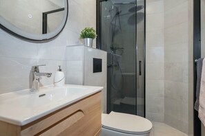 Douche, serviettes fournies