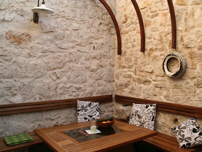 Lovingly renovated stone house with courtyard & brick barbecue area