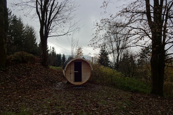 Sauna-Fass im Garten